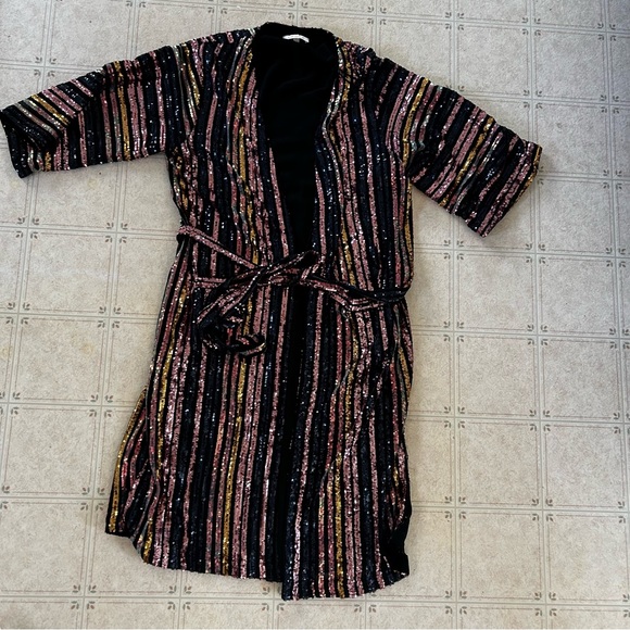 Skies Are Blue Striped Sequin Kimono - Picture 2 of 6